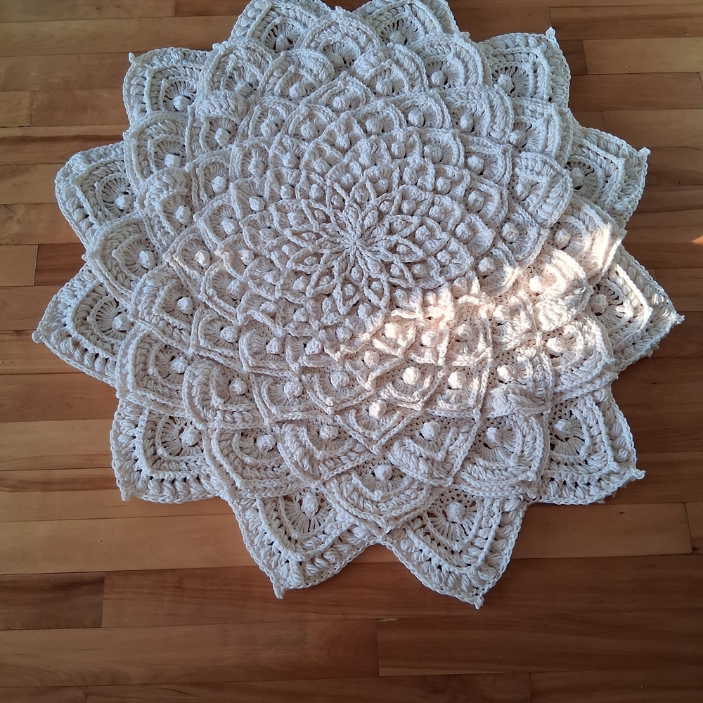 Elegant Cream Crochet Door Mat